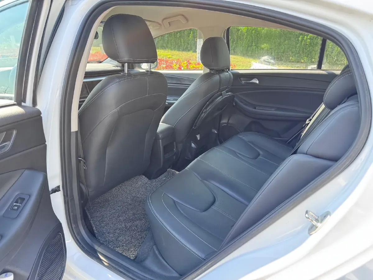 2021 Chery Arrizo 5 1.5L 116HP L4 5MT,autocango,china used car exporter,china ev exporter,chinese used car exporter,chinese used ev exporter