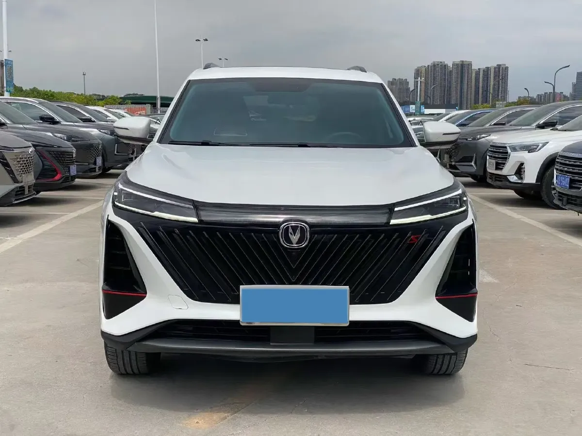 2022 ChangAn CS75 Plus 1.5T 188HP L4 8AT,autocango,china used car exporter,china ev exporter,chinese used car exporter,chinese used ev exporter