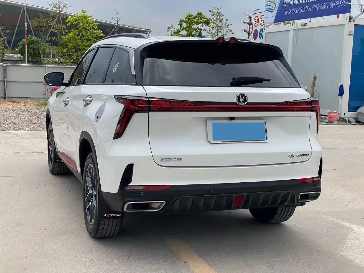 2022 ChangAn CS75 Plus 1.5T 188HP L4 8AT,autocango,china used car exporter,china ev exporter,chinese used car exporter,chinese used ev exporter