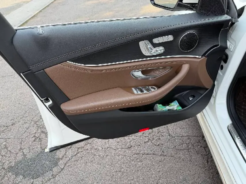 2021 Mercedes-Benz E Class 2.0T 258HP L4 9AT,autocango,china used car exporter,china ev exporter,chinese used car exporter,chinese used ev exporter