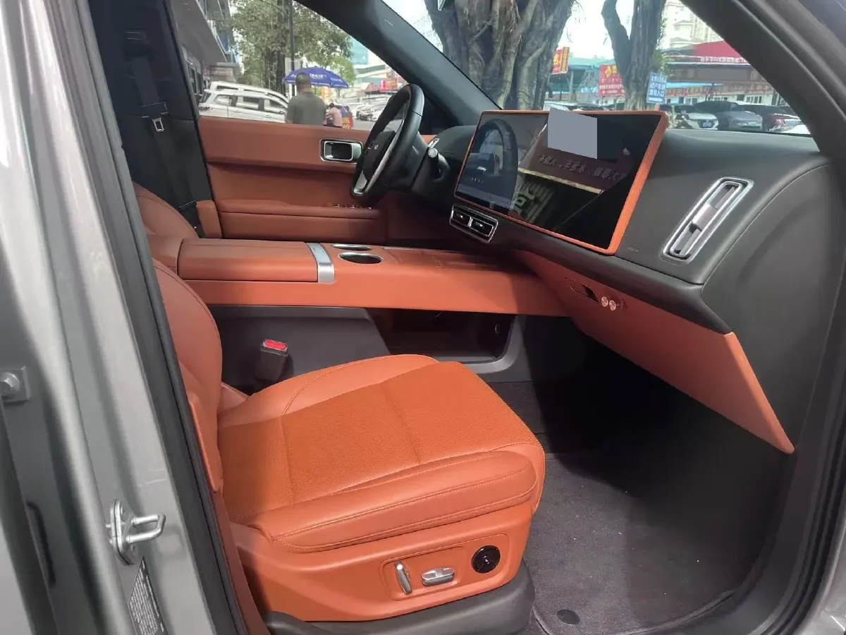2024 Li L6 Range Extended 154HP L4 REEV 36.8KWH,autocango,china used car exporter,china ev exporter,chinese used car exporter,chinese used ev exporter