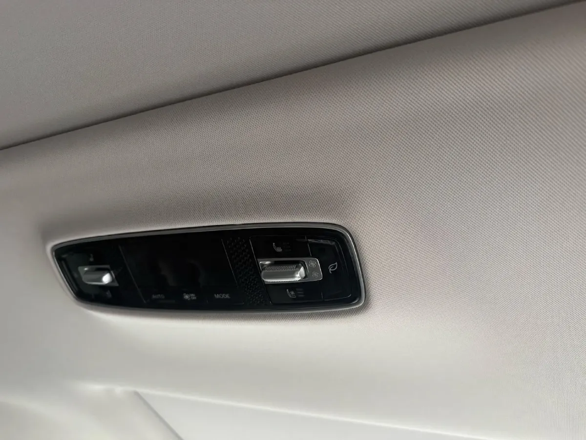 2023 Roewe iMAX8 2.0T 234HP L4 8AT,autocango,china used car exporter,china ev exporter,chinese used car exporter,chinese used ev exporter
