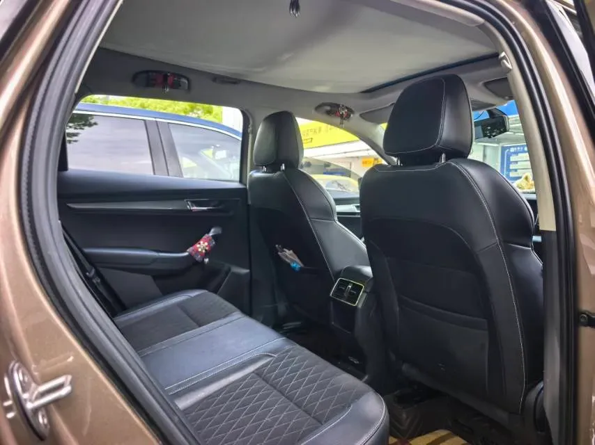 2019 Skoda Karoq 1.4T 150HP L4 7DCT,autocango,china used car exporter,china ev exporter,chinese used car exporter,chinese used ev exporter