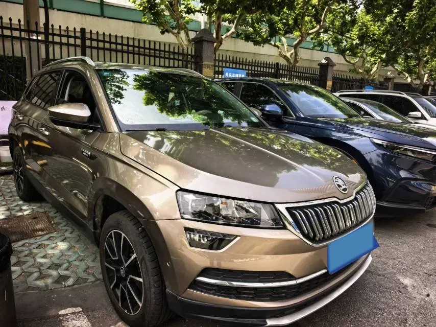 2019 Skoda Karoq 1.4T 150HP L4 7DCT,autocango,china used car exporter,china ev exporter,chinese used car exporter,chinese used ev exporter