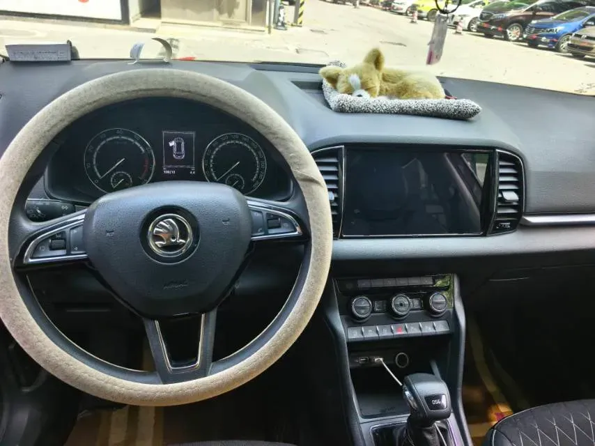 2019 Skoda Karoq 1.4T 150HP L4 7DCT,autocango,china used car exporter,china ev exporter,chinese used car exporter,chinese used ev exporter