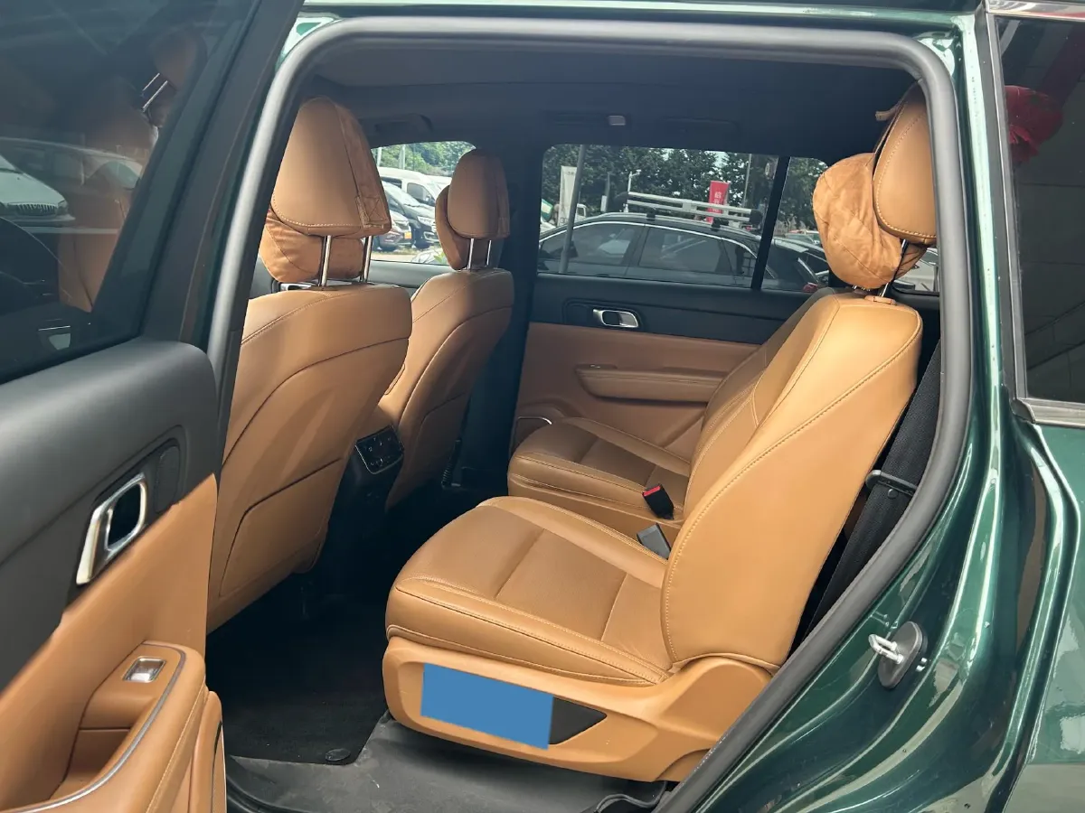 2021 Li ONE Range Extended 131HP REEV 40.5KWH,autocango,china used car exporter,china ev exporter,chinese used car exporter,chinese used ev exporter