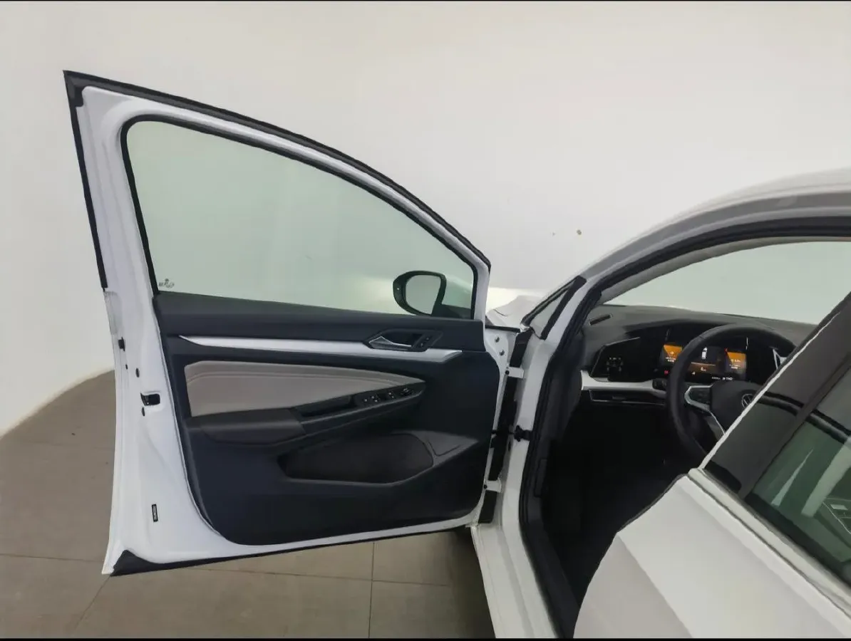 2021 Volkswagen Golf 1.4T 150HP L4 7DCT,autocango,china used car exporter,china ev exporter,chinese used car exporter,chinese used ev exporter