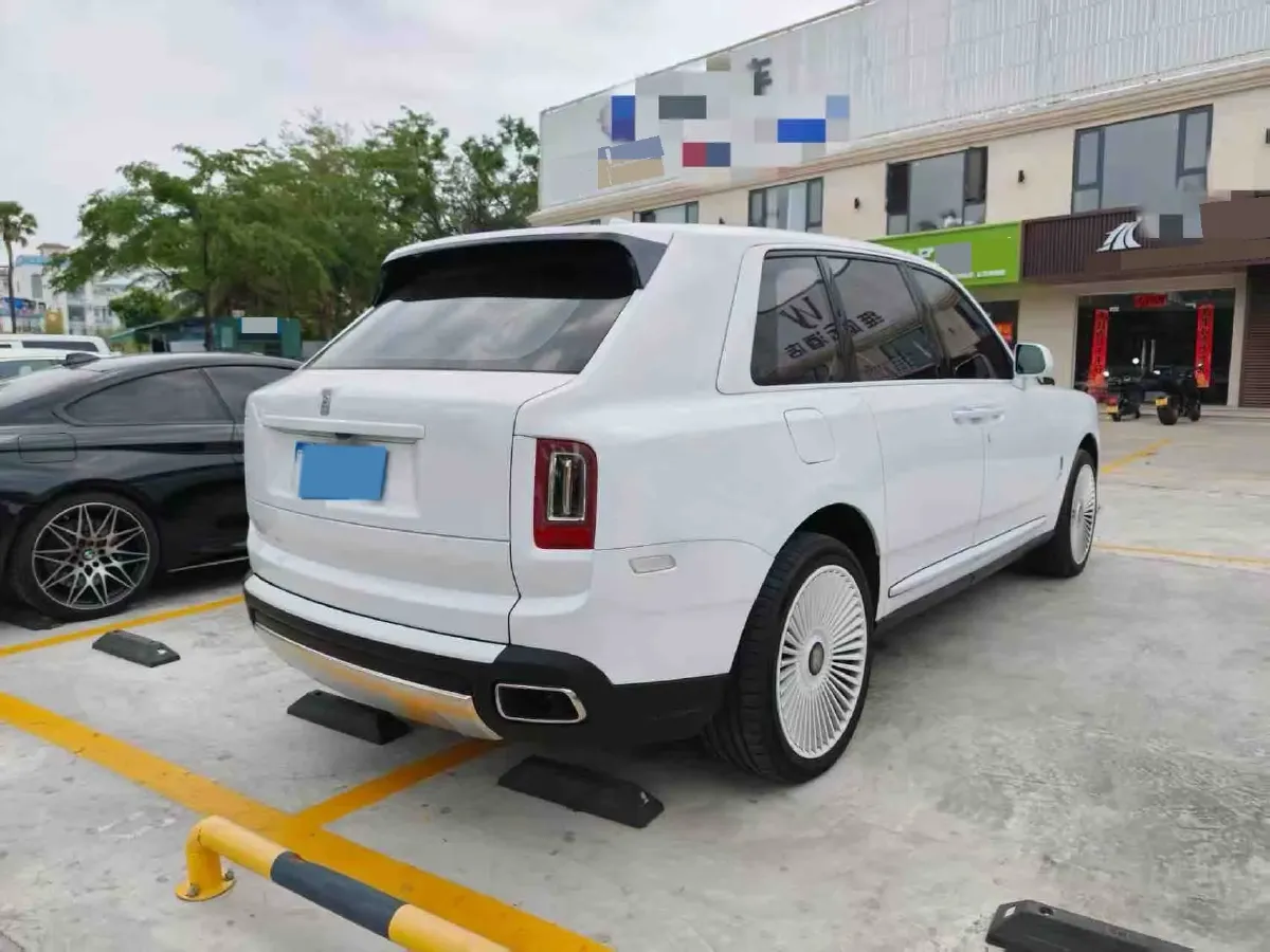 2018 Rolls-Royce Cullinan 6.7T 571HP V12 8AT,autocango,china used car exporter,china ev exporter,chinese used car exporter,chinese used ev exporter