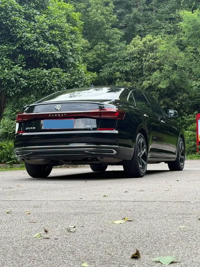 2025 Volkswagen Passat 2.0T 220HP L4 7DCT,autocango,china used car exporter,china ev exporter,chinese used car exporter,chinese used ev exporter