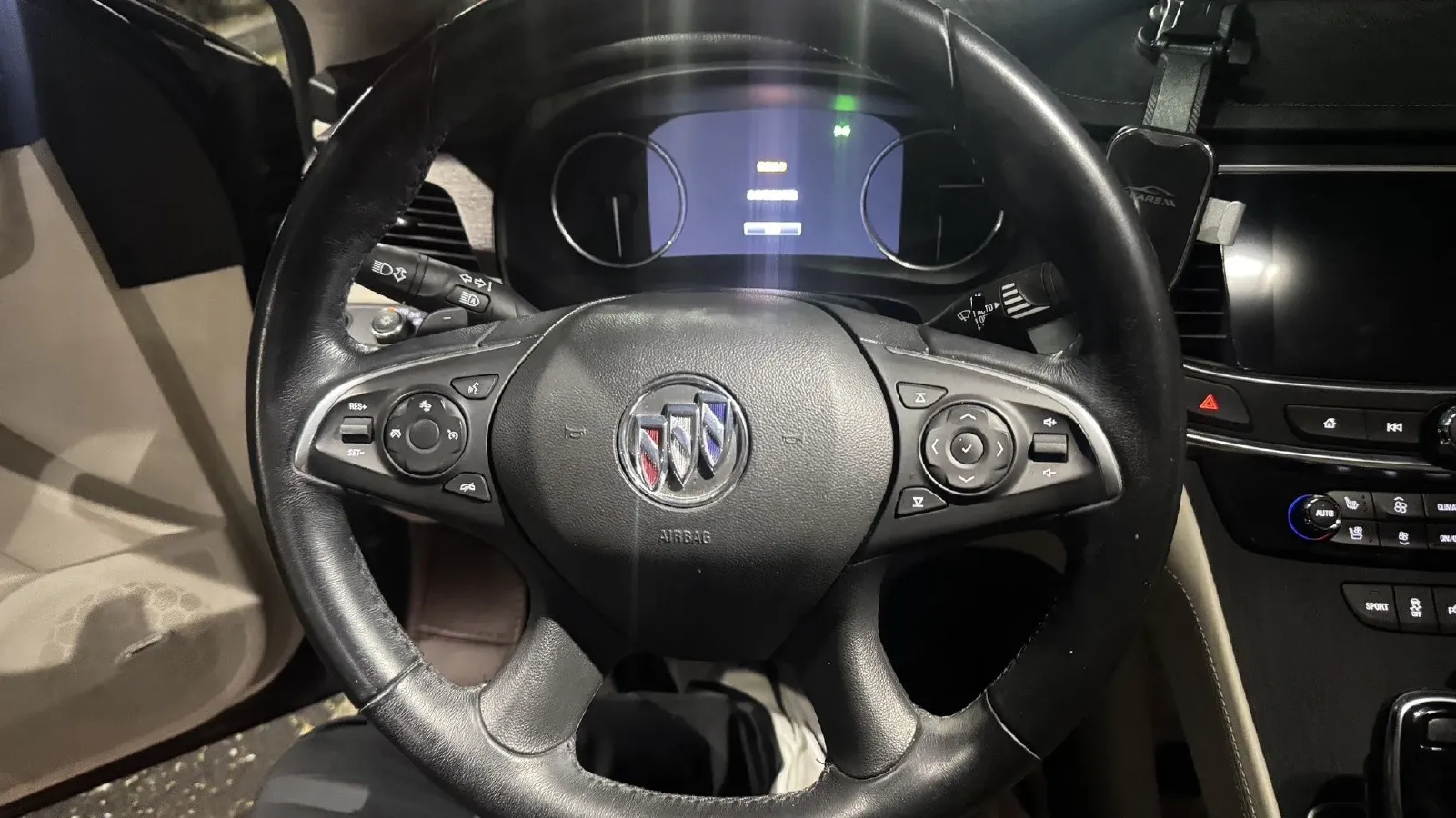 2022 Buick Larcosse 2.0T 237HP L4 9AT,autocango,china used car exporter,china ev exporter,chinese used car exporter,chinese used ev exporter