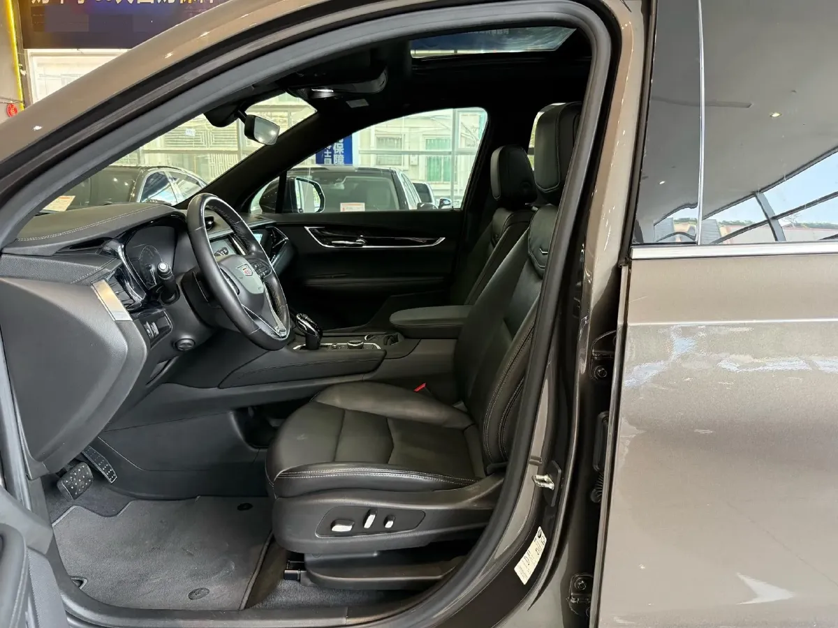 2020 Cadillac XT6 2.0T 241HP L4 9AT,autocango,china used car exporter,china ev exporter,chinese used car exporter,chinese used ev exporter
