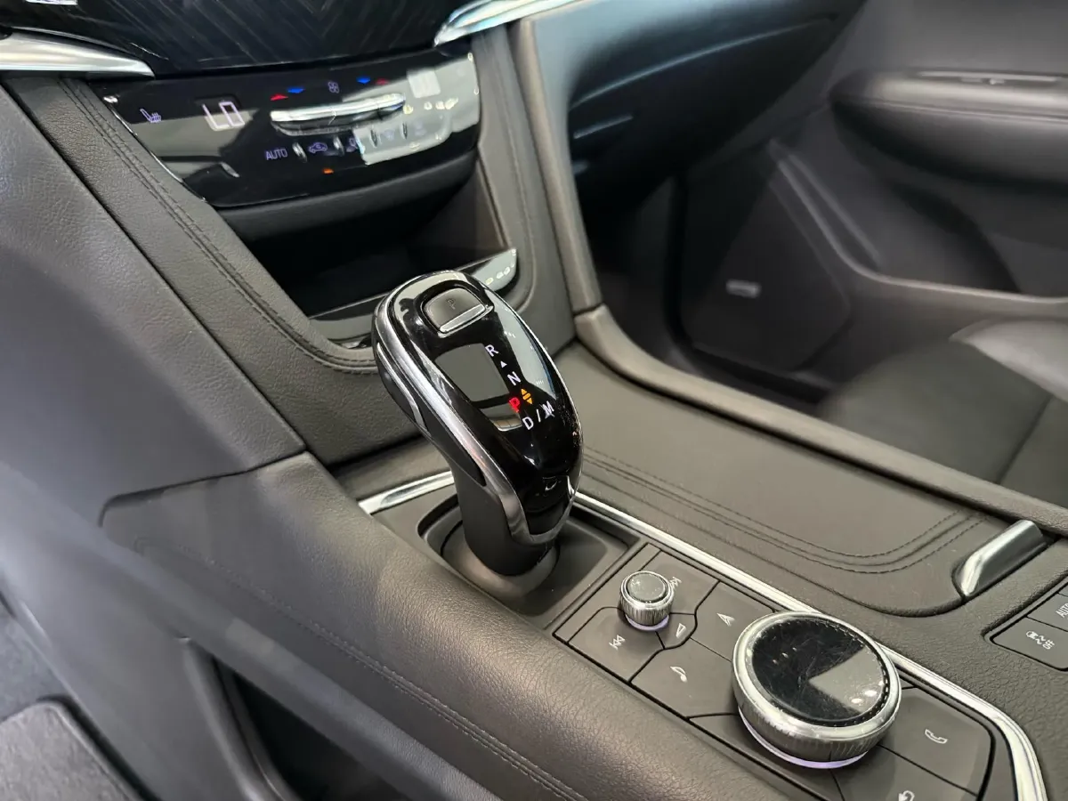 2020 Cadillac XT6 2.0T 241HP L4 9AT,autocango,china used car exporter,china ev exporter,chinese used car exporter,chinese used ev exporter