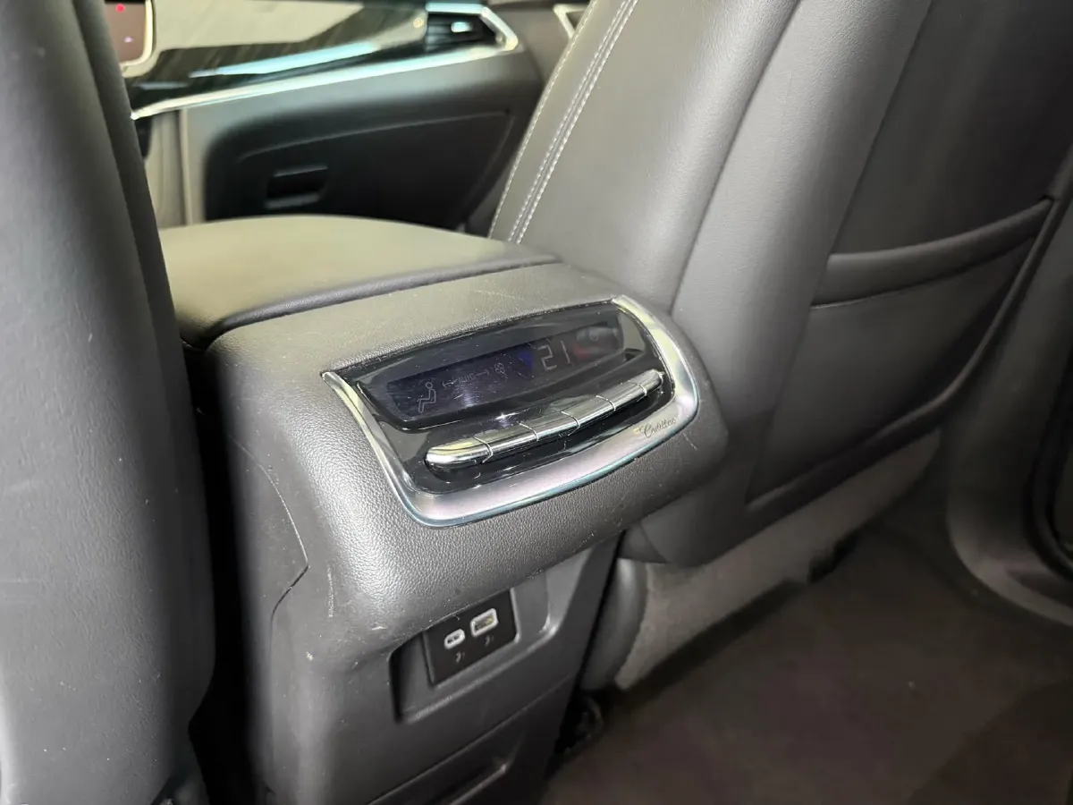 2020 Cadillac XT6 2.0T 241HP L4 9AT,autocango,china used car exporter,china ev exporter,chinese used car exporter,chinese used ev exporter