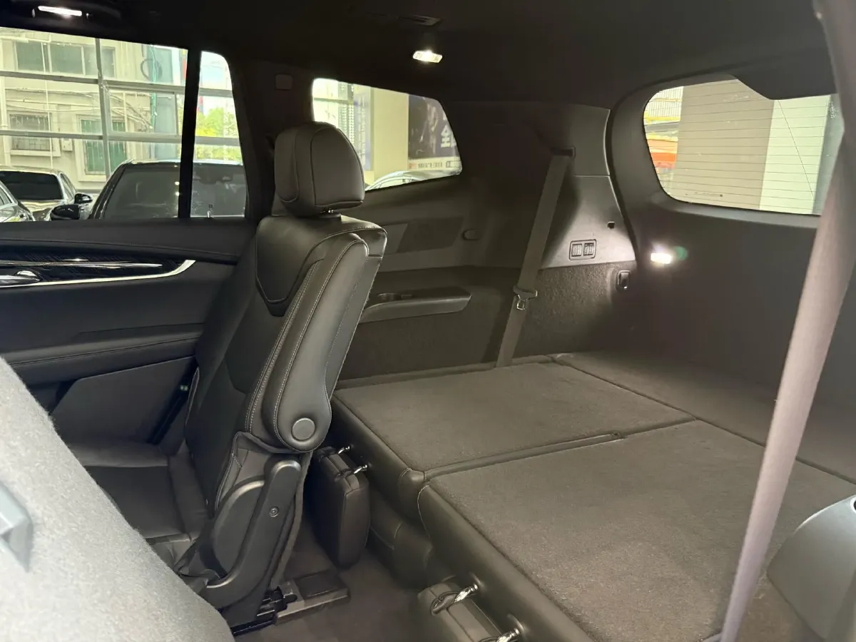 2020 Cadillac XT6 2.0T 241HP L4 9AT,autocango,china used car exporter,china ev exporter,chinese used car exporter,chinese used ev exporter