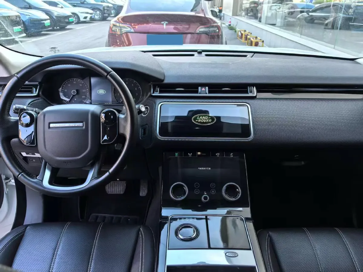 2018 Land Rover Range Rover Velar 2.0T 300HP L4 8AT,autocango,china used car exporter,china ev exporter,chinese used car exporter,chinese used ev exporter