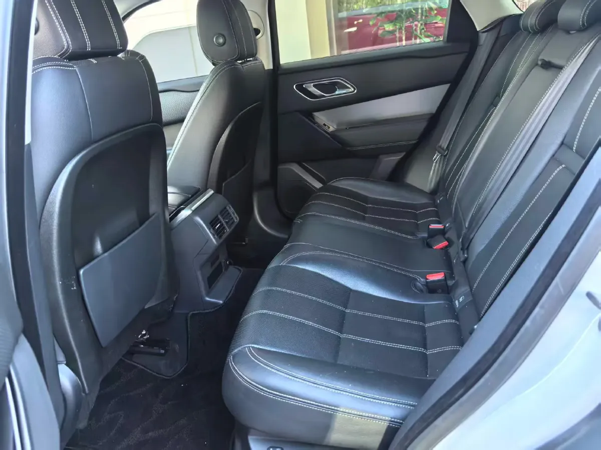 2018 Land Rover Range Rover Velar 2.0T 300HP L4 8AT,autocango,china used car exporter,china ev exporter,chinese used car exporter,chinese used ev exporter