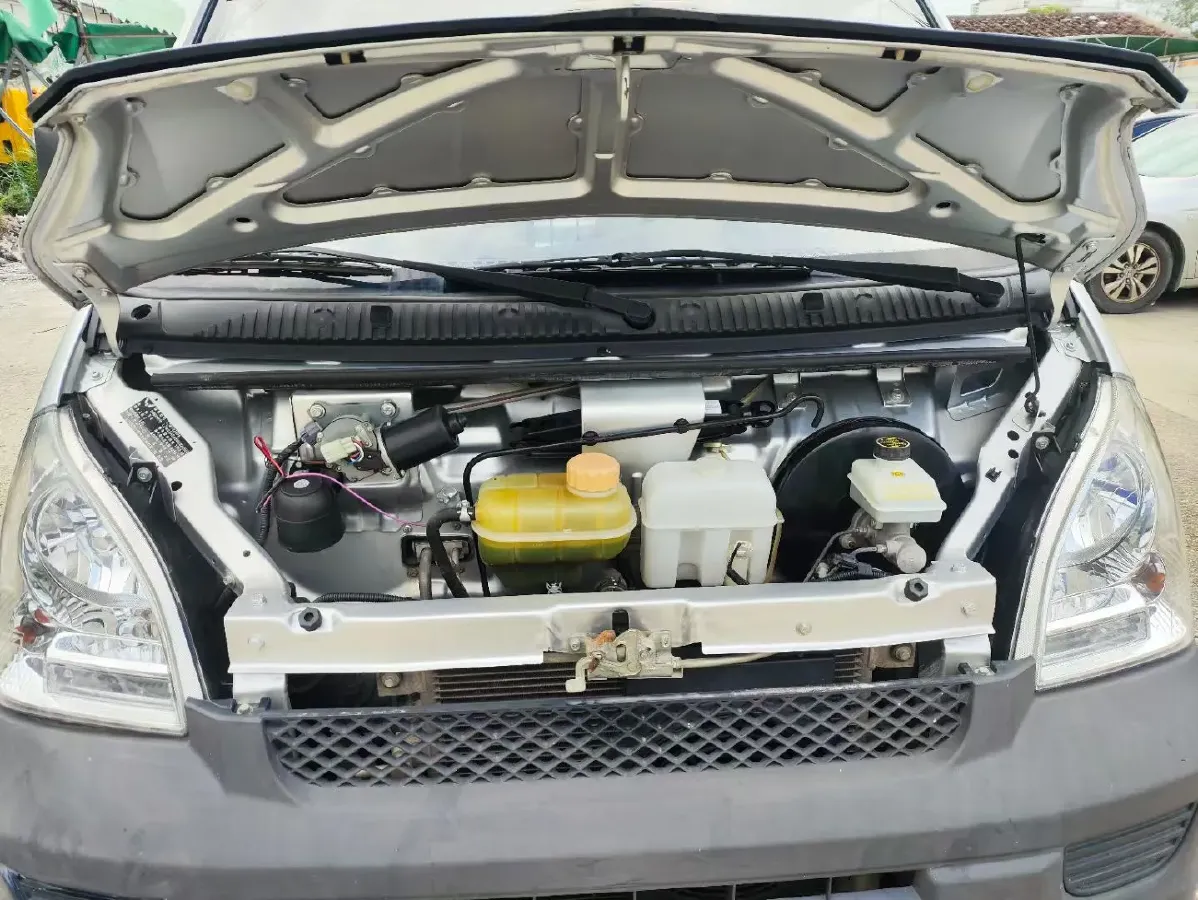 2021 WuLing RongGuang Mini Truck 1.5L 99HP L4 5MT,autocango,china used car exporter,china ev exporter,chinese used car exporter,chinese used ev exporter