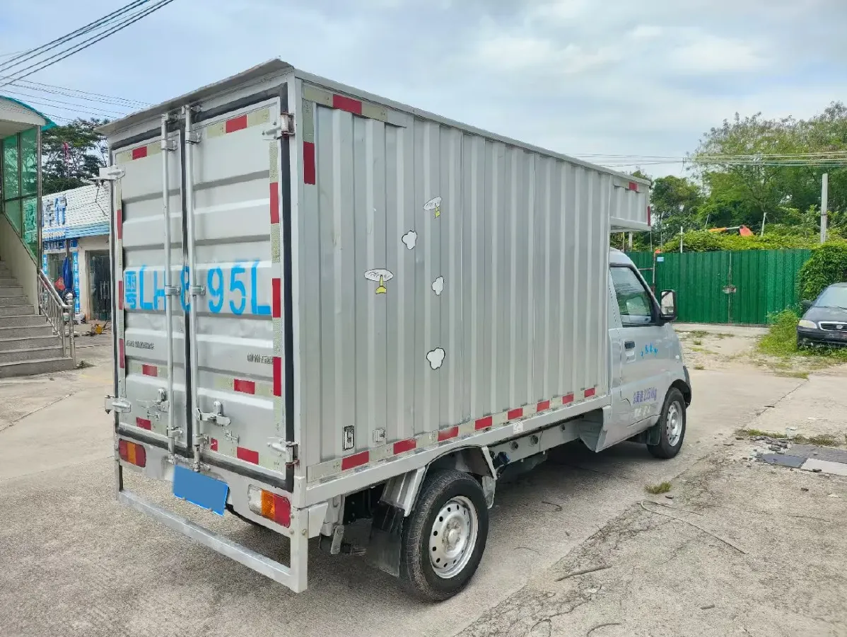 2021 WuLing RongGuang Mini Truck 1.5L 99HP L4 5MT,autocango,china used car exporter,china ev exporter,chinese used car exporter,chinese used ev exporter