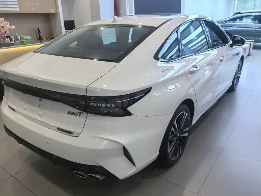 2024 Chery Arrizo 8 2.0T 254HP L4 8AT,autocango,china used car exporter,china ev exporter,chinese used car exporter,chinese used ev exporter