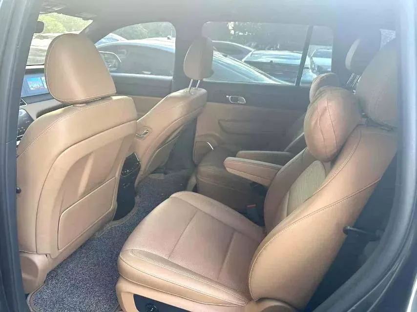 2021 Li ONE Range Extended 131HP REEV 40.5KWH,autocango,china used car exporter,china ev exporter,chinese used car exporter,chinese used ev exporter