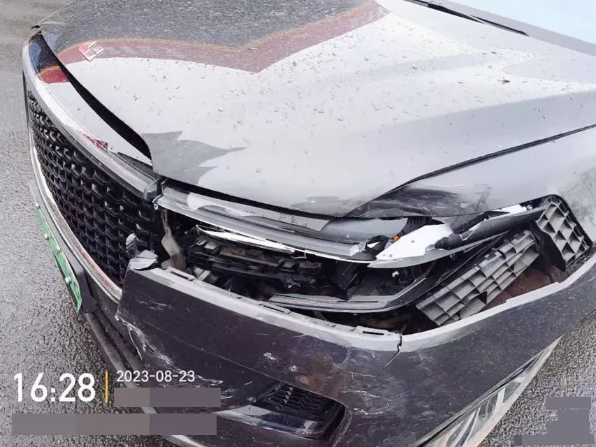 2021 Li ONE Range Extended 131HP REEV 40.5KWH,autocango,china used car exporter,china ev exporter,chinese used car exporter,chinese used ev exporter