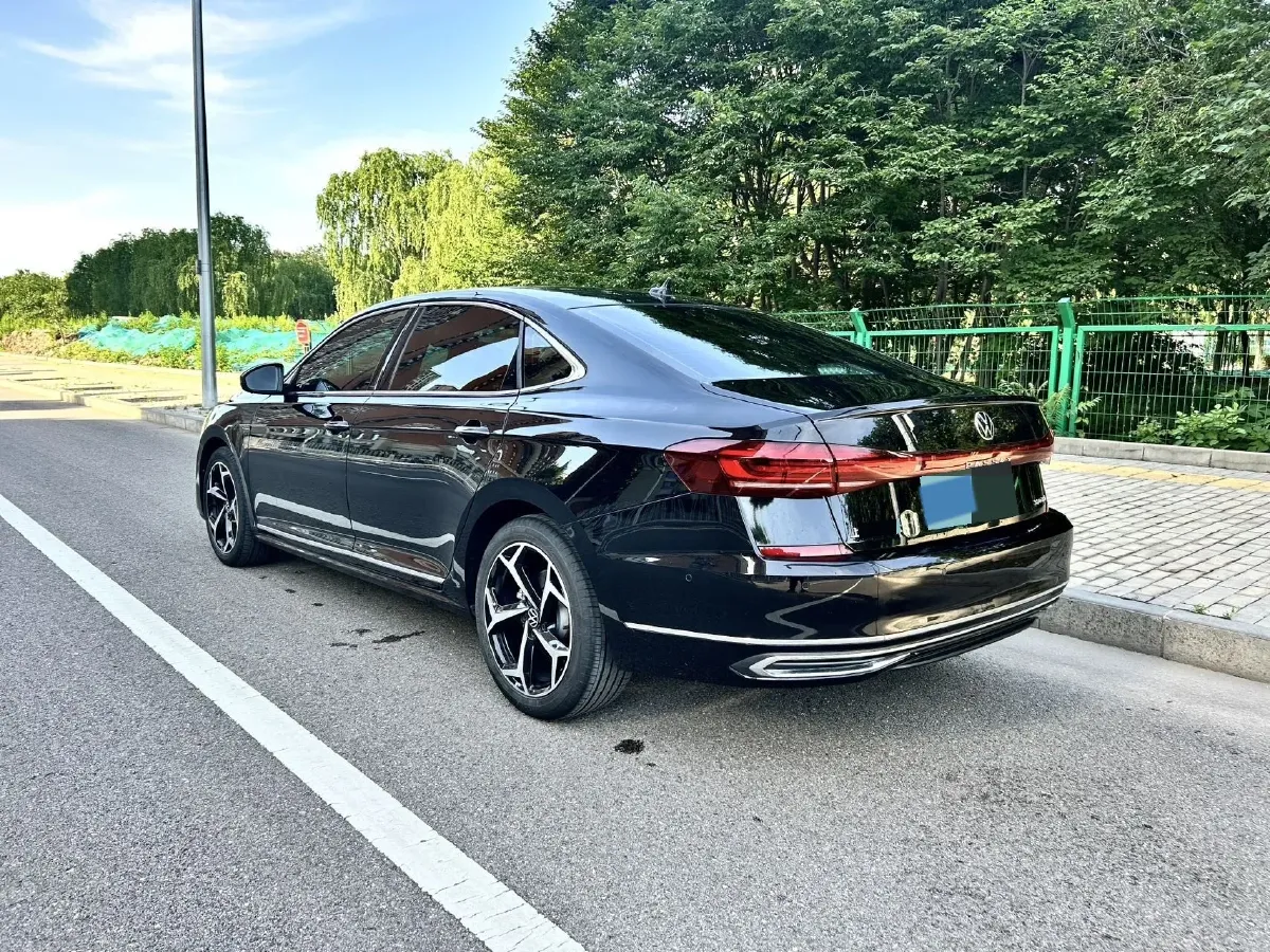 2023 Volkswagen Passat 2.0T 186HP L4 7DCT,autocango,china used car exporter,china ev exporter,chinese used car exporter,chinese used ev exporter