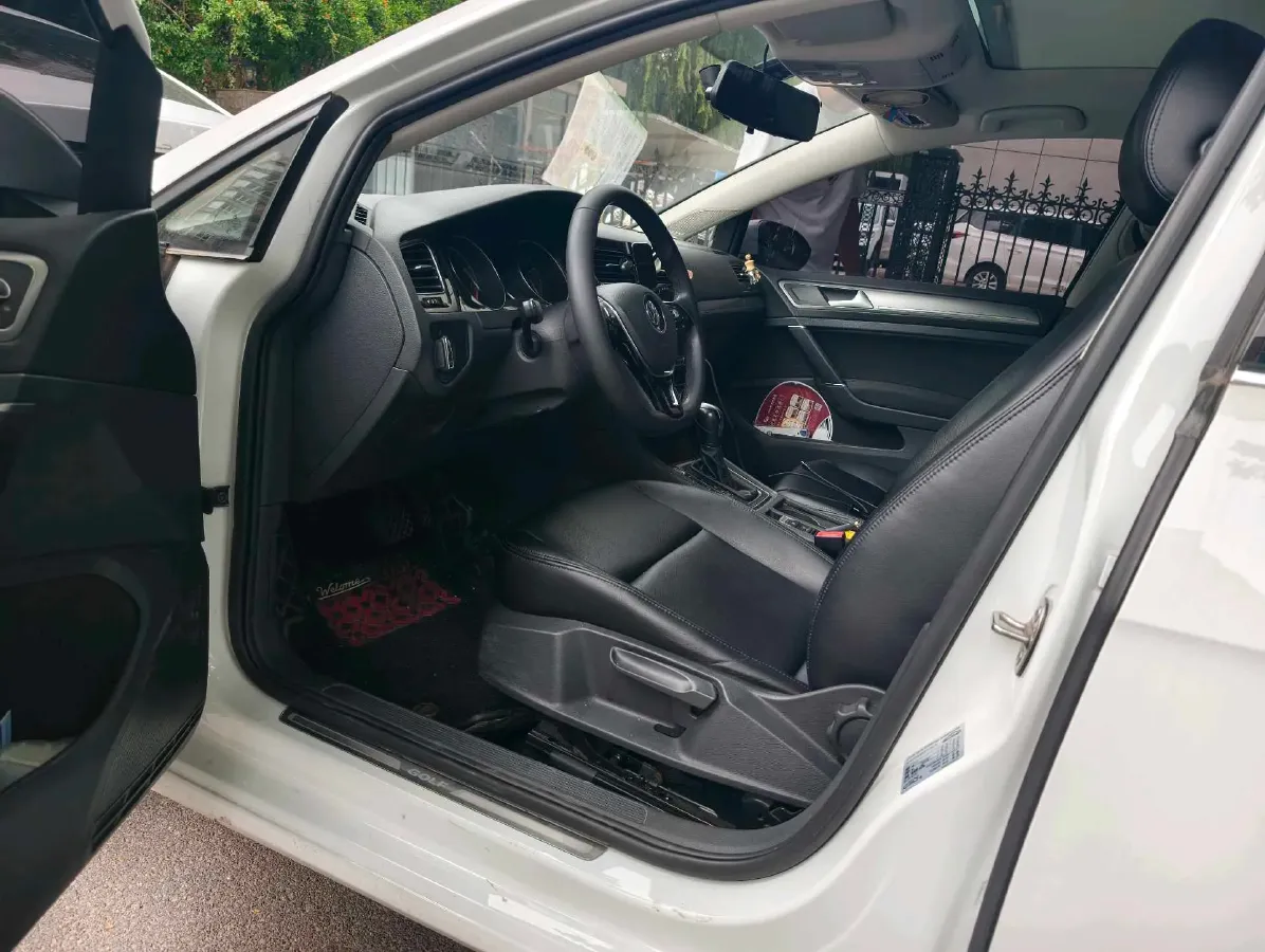 2020 Volkswagen Golf 1.2T 116HP L4 7DCT,autocango,china used car exporter,china ev exporter,chinese used car exporter,chinese used ev exporter