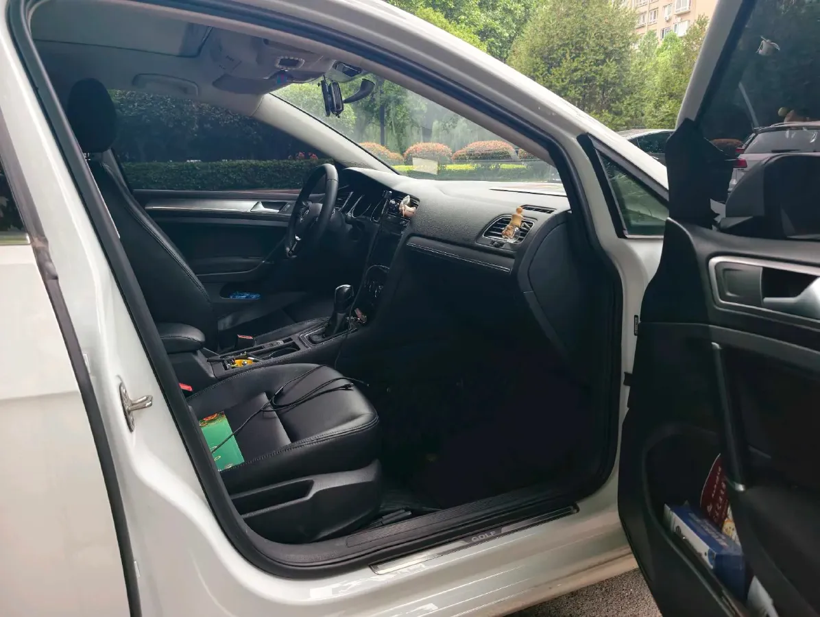 2020 Volkswagen Golf 1.2T 116HP L4 7DCT,autocango,china used car exporter,china ev exporter,chinese used car exporter,chinese used ev exporter