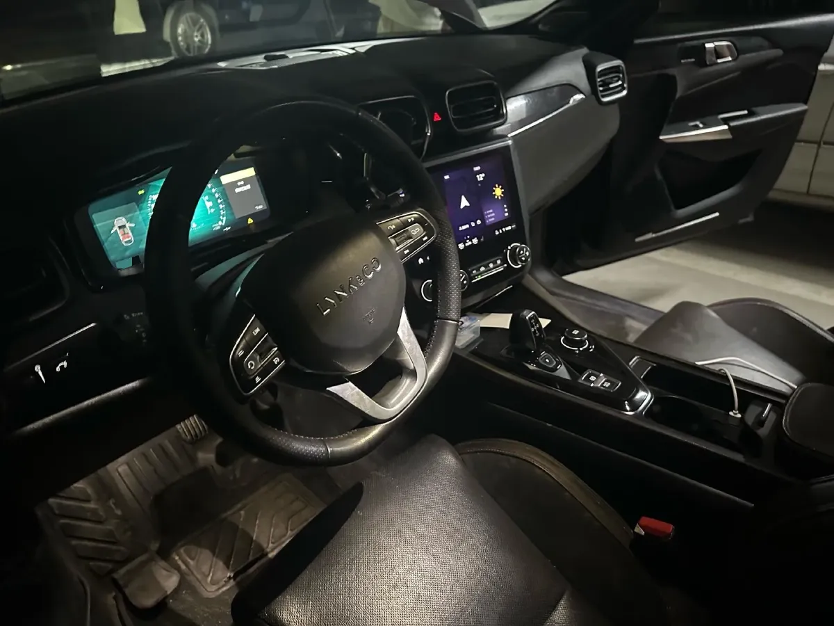 2019 LYNK&CO 01 2.0T 190HP L4 6AT,autocango,china used car exporter,china ev exporter,chinese used car exporter,chinese used ev exporter