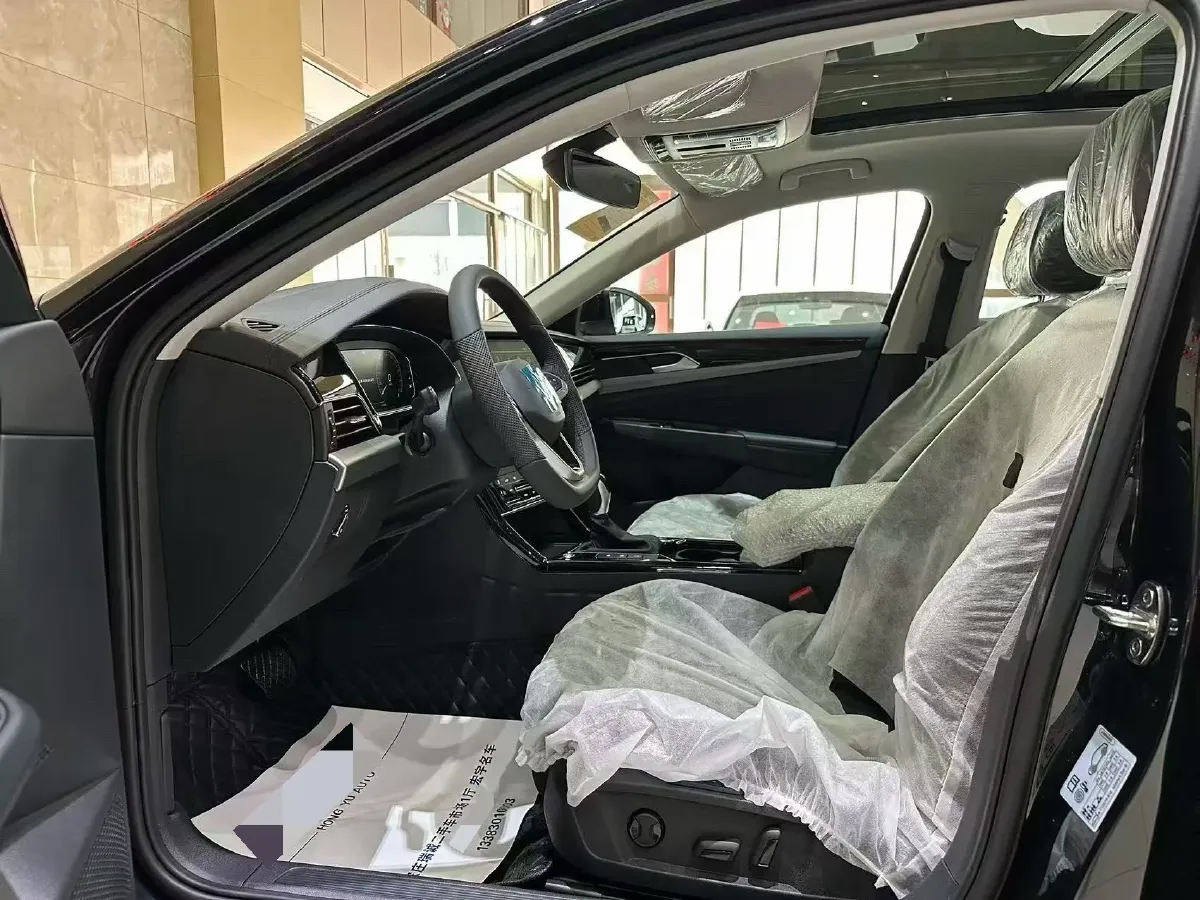 2026 Volkswagen Passat 2.0T 220HP L4 7DCT,autocango,china used car exporter,china ev exporter,chinese used car exporter,chinese used ev exporter