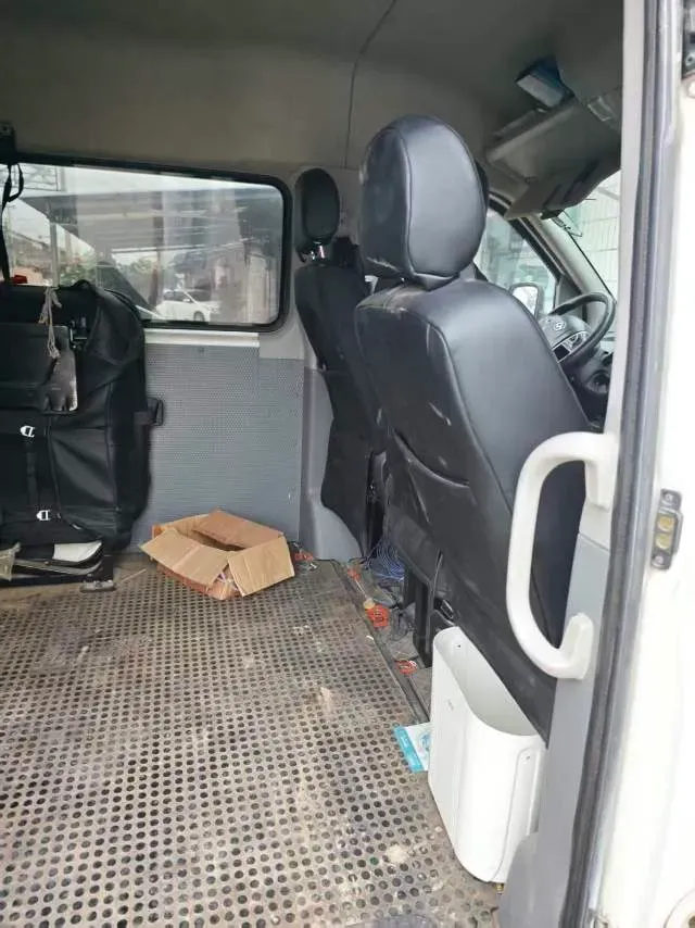 2020 MAXUS XinTu V80 2.5T 136HP L4 6MT,autocango,china used car exporter,china ev exporter,chinese used car exporter,chinese used ev exporter