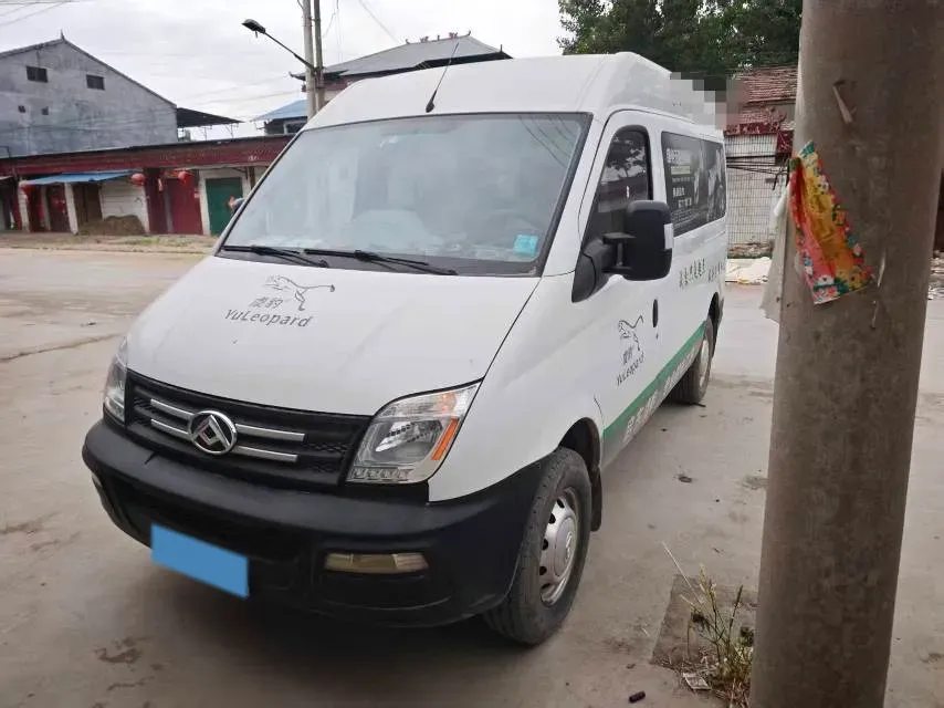2020 MAXUS XinTu V80 2.5T 136HP L4 6MT,autocango,china used car exporter,china ev exporter,chinese used car exporter,chinese used ev exporter