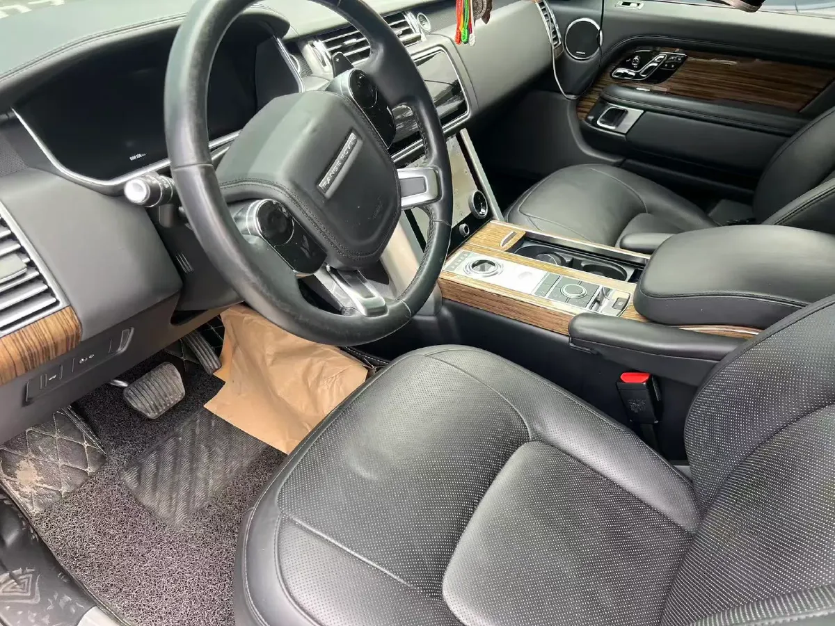 2019 BMW 7 Series 3.0T 340HP L6 8AT,autocango,china used car exporter,china ev exporter,chinese used car exporter,chinese used ev exporter