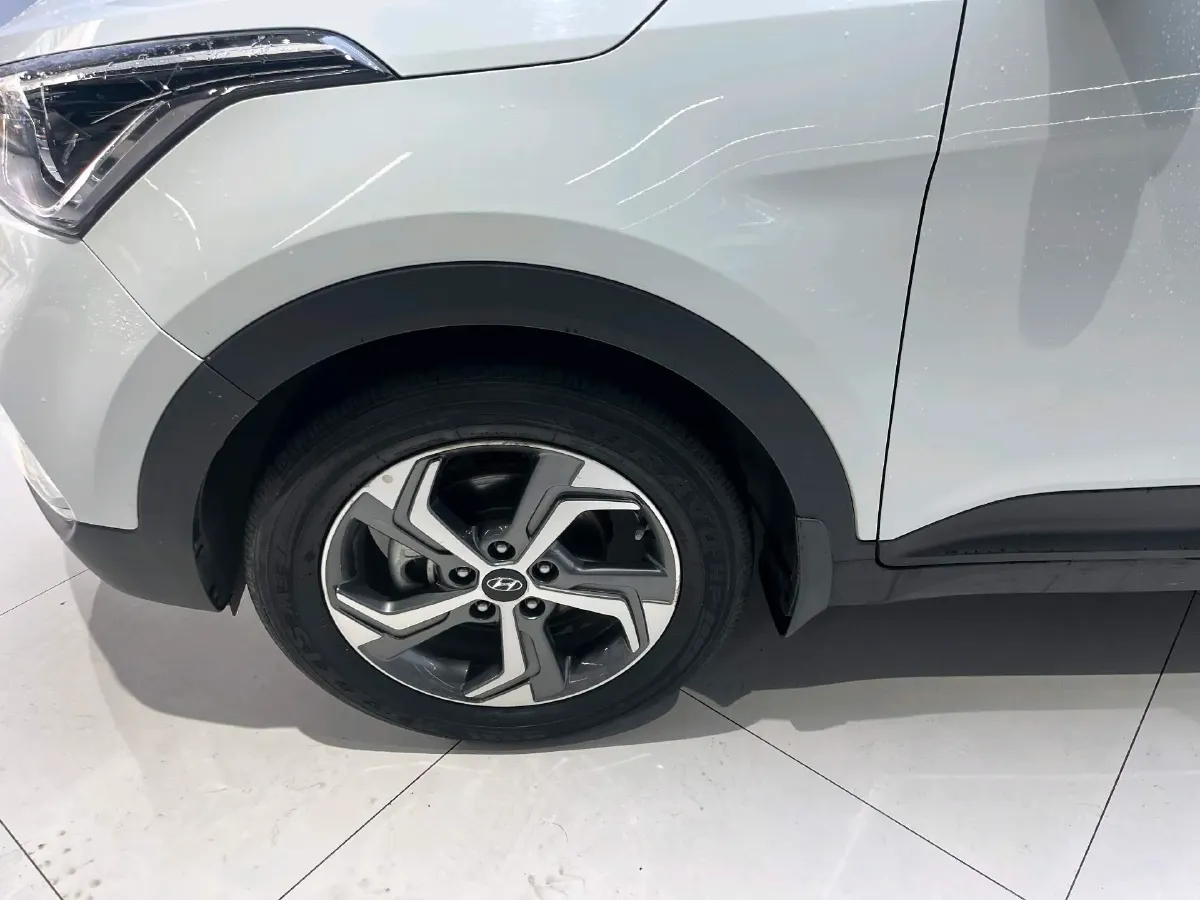 2017 Hyundai ix25 1.6L 125HP L4 6AT,autocango,china used car exporter,china ev exporter,chinese used car exporter,chinese used ev exporter