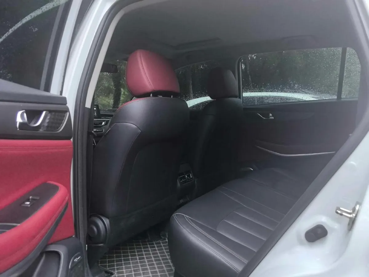 2023 ChangAn CS75 1.5T 188HP L4 7DCT,autocango,china used car exporter,china ev exporter,chinese used car exporter,chinese used ev exporter