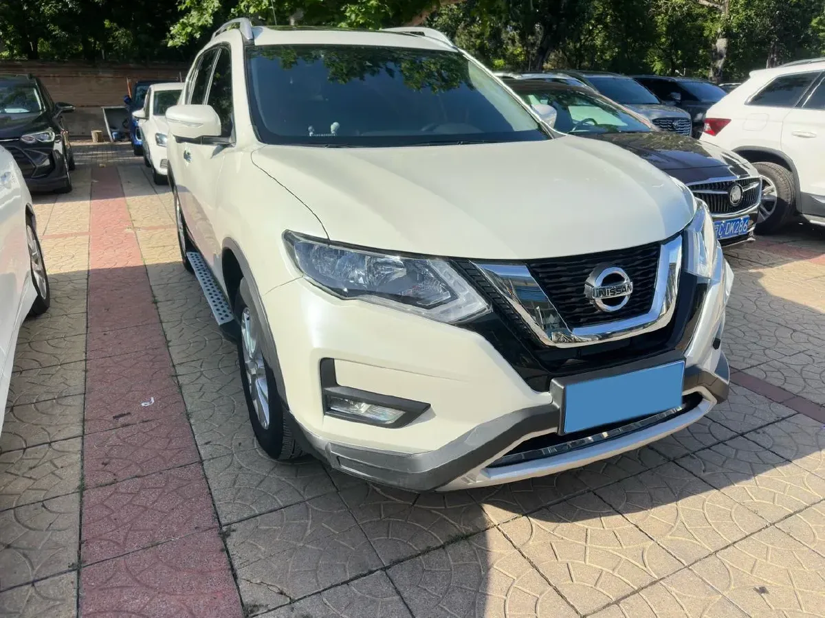 2022 Nissan X-Trail 2.0L 151HP L4 CVT,autocango,china used car exporter,china ev exporter,chinese used car exporter,chinese used ev exporter