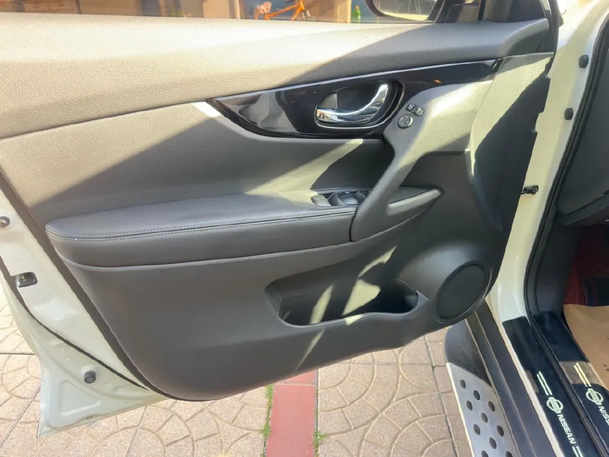 2022 Nissan X-Trail 2.0L 151HP L4 CVT,autocango,china used car exporter,china ev exporter,chinese used car exporter,chinese used ev exporter
