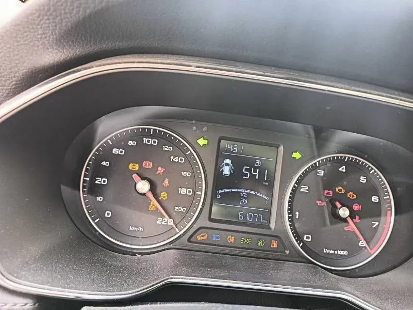 2018 Roewe i6 1.0T 125HP L3 6MT,autocango,china used car exporter,china ev exporter,chinese used car exporter,chinese used ev exporter