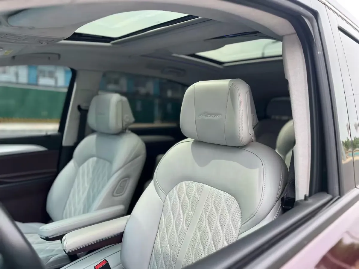 2023 Buick Century 2.0T 237HP L4 9AT,autocango,china used car exporter,china ev exporter,chinese used car exporter,chinese used ev exporter