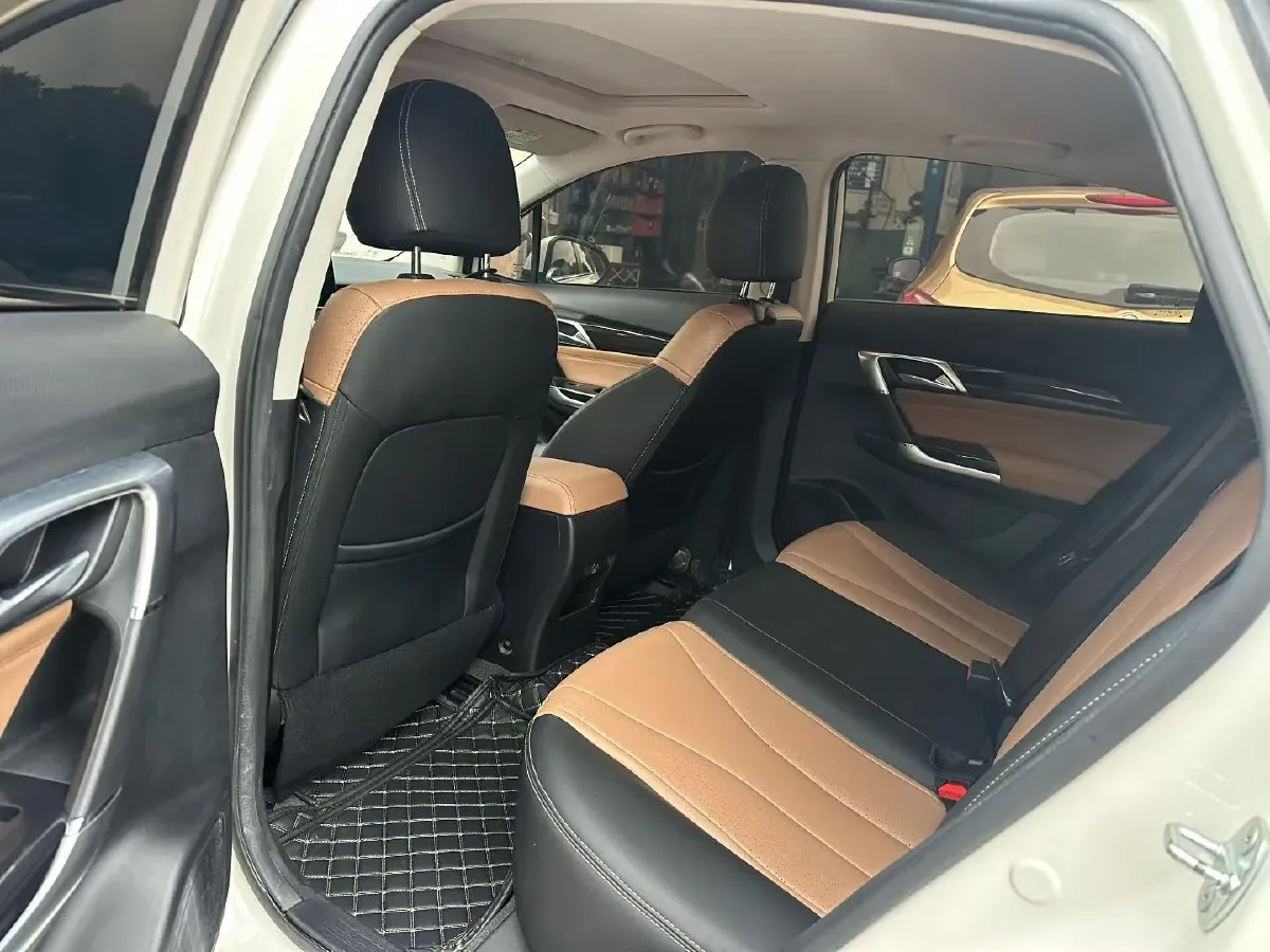 2019 BAIC ChangHe A6 1.5L 113HP L4 5MT,autocango,china used car exporter,china ev exporter,chinese used car exporter,chinese used ev exporter