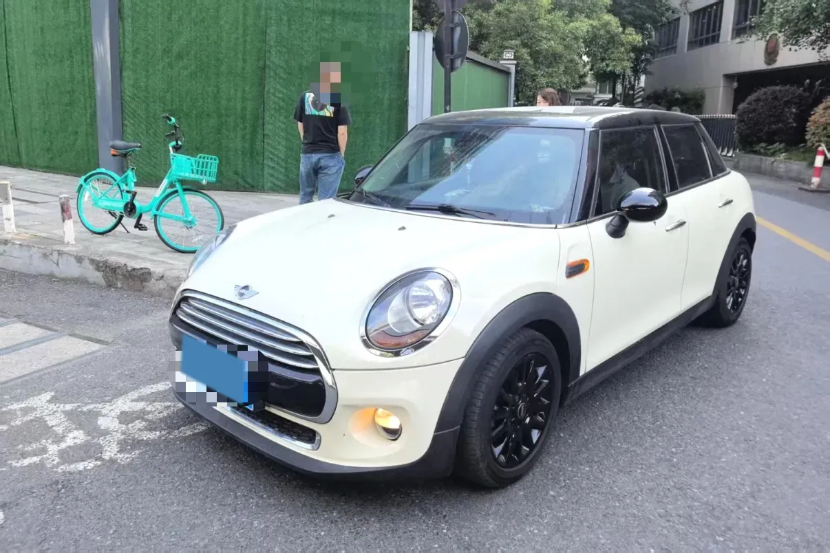 2016 MINI MINI 1.5T 136HP L3 6AT,autocango,china used car exporter,china ev exporter,chinese used car exporter,chinese used ev exporter