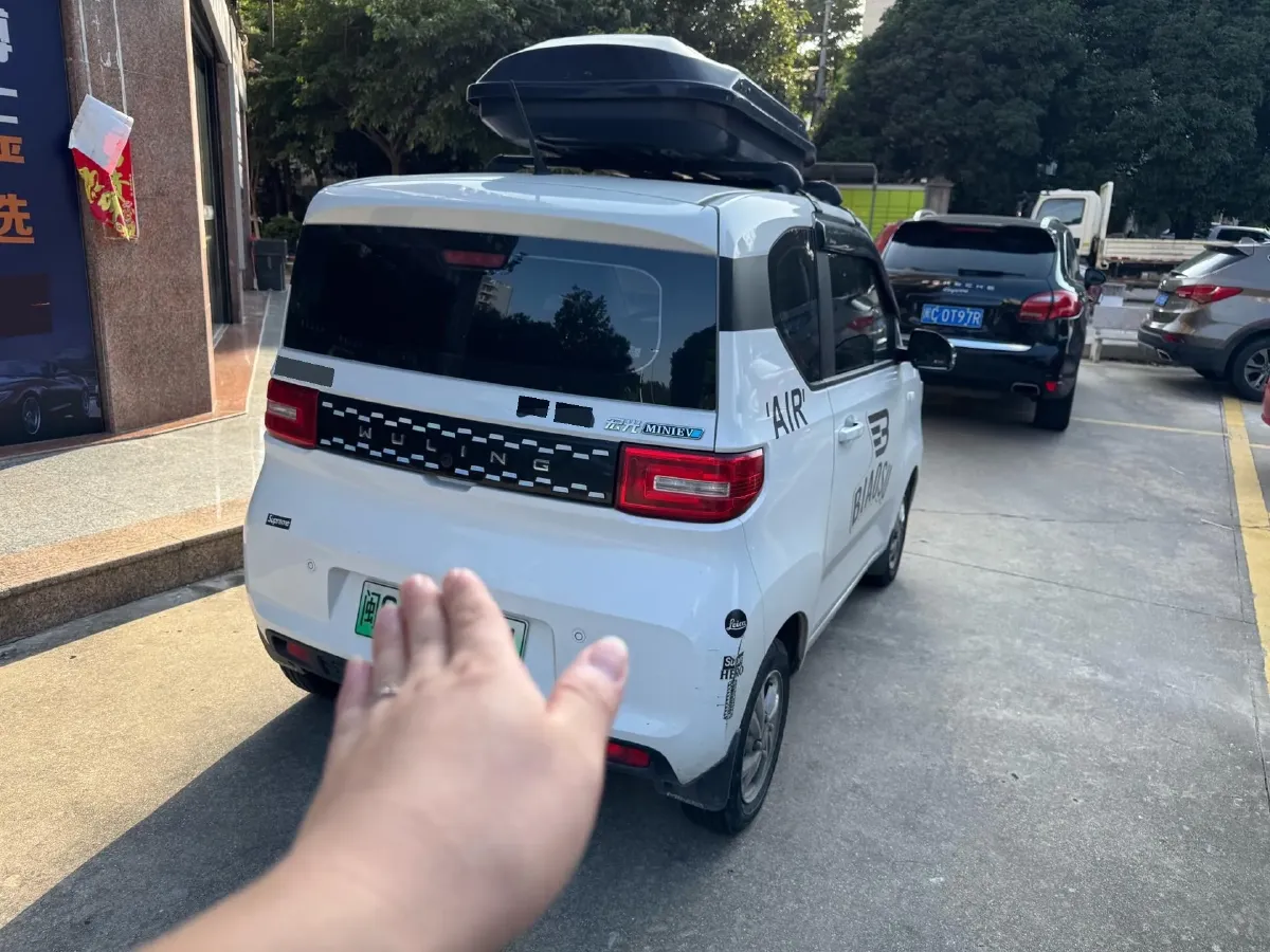 2020 WuLing HongGuang MINI EV BEV 13.8KWH,autocango,china used car exporter,china ev exporter,chinese used car exporter,chinese used ev exporter