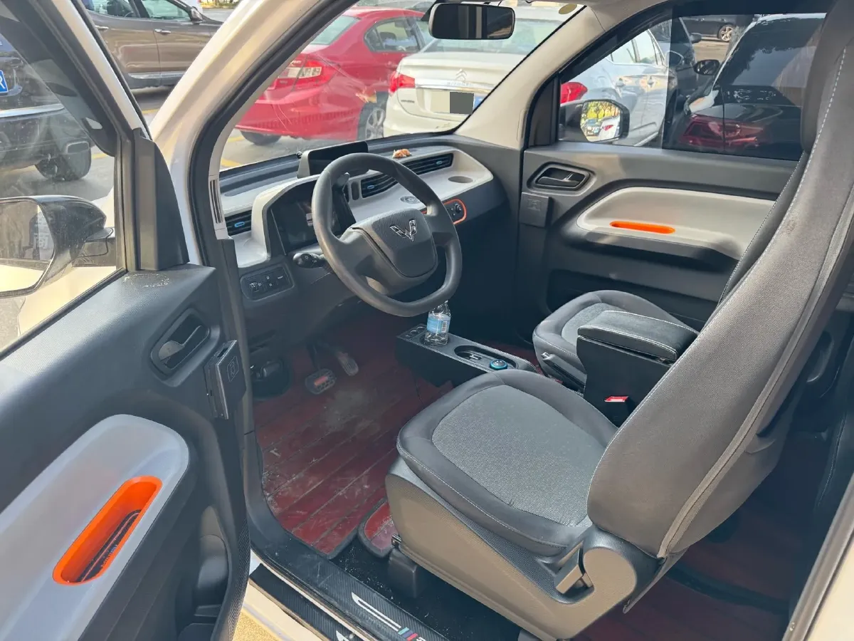2020 WuLing HongGuang MINI EV BEV 13.8KWH,autocango,china used car exporter,china ev exporter,chinese used car exporter,chinese used ev exporter