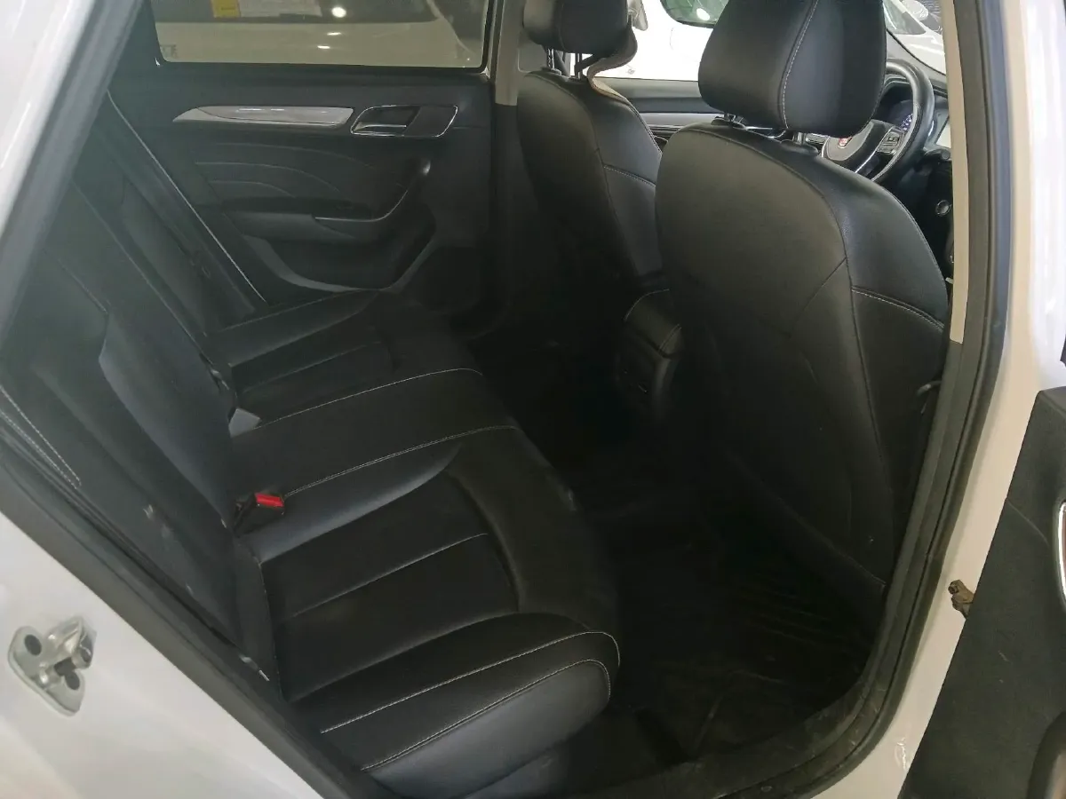 2019 Roewe i6 1.5T 169HP L4 AMT PHEV 9.1KWH,autocango,china used car exporter,china ev exporter,chinese used car exporter,chinese used ev exporter