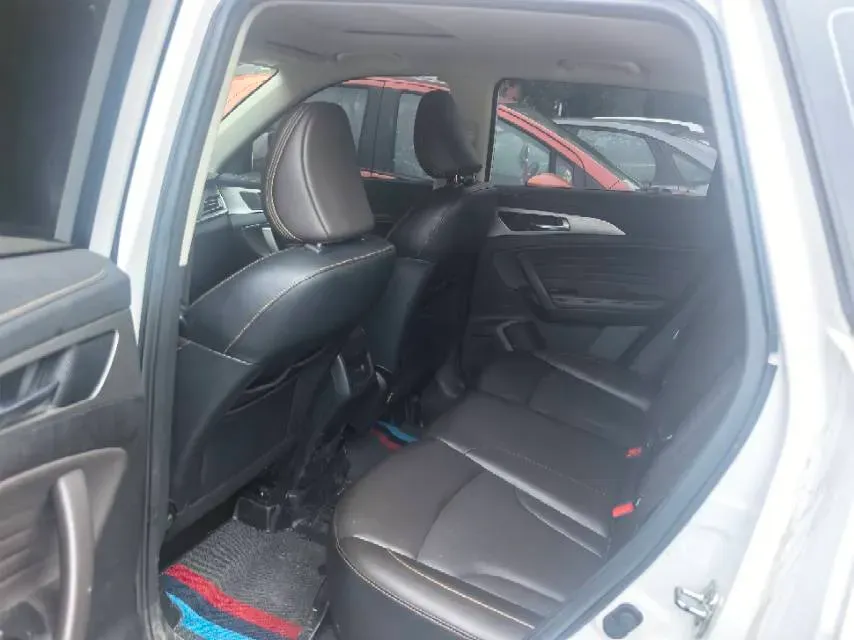 2019 ChangAn CS35 Plus 1.6L 128HP L4 5MT,autocango,china used car exporter,china ev exporter,chinese used car exporter,chinese used ev exporter