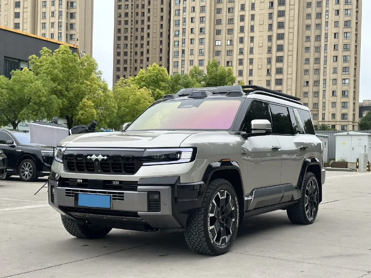 2025 FangChengBao Bao 8 2.0T 245HP L4 E-CVT PHEV 36.8KWH,autocango,china used car exporter,china ev exporter,chinese used car exporter,chinese used ev exporter