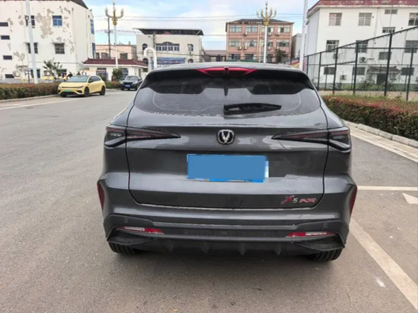 2024 ChangAn X5 PLUS 1.5T 188HP L4 7DCT,autocango,china used car exporter,china ev exporter,chinese used car exporter,chinese used ev exporter