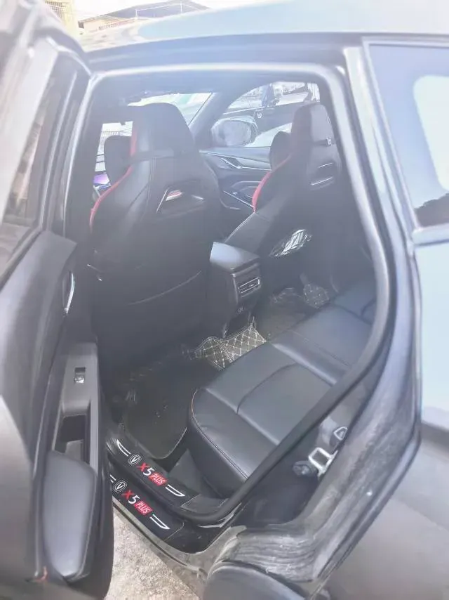 2024 ChangAn X5 PLUS 1.5T 188HP L4 7DCT,autocango,china used car exporter,china ev exporter,chinese used car exporter,chinese used ev exporter