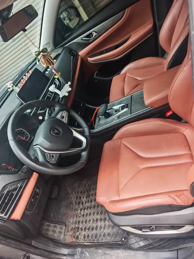 2024 ChangAn CS75 1.5T 188HP L4 7DCT,autocango,china used car exporter,china ev exporter,chinese used car exporter,chinese used ev exporter