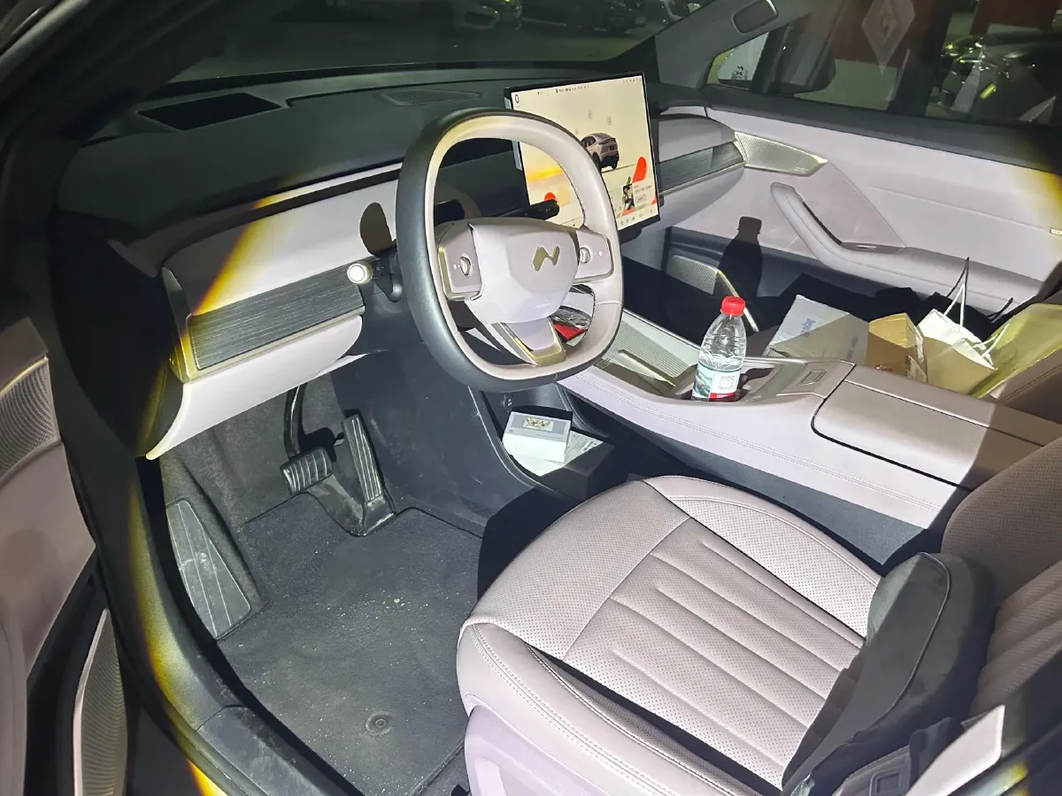 2024 ONVO L60 BEV 60KWH,autocango,china used car exporter,china ev exporter,chinese used car exporter,chinese used ev exporter